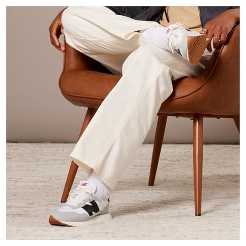 New Balance Women's 237 Sneaker
