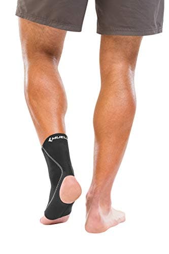 MUELLER Sports Medicine Neoprene Ankle Support Sleeve, Ankle Pain Relief Support for Men and Women, Ideal for Sprains, Strains, Arthritis, Black, Medium